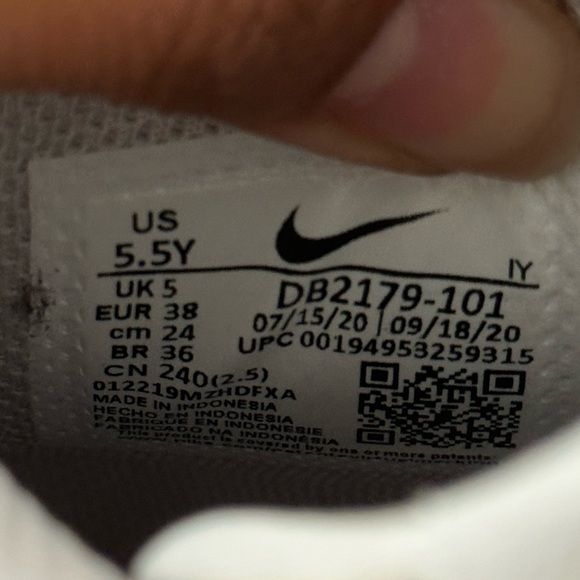 Nike Dunk High (GS) - Picture 4 of 5